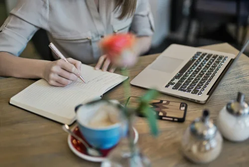 Create a writing career with our Freelance Writing Course.