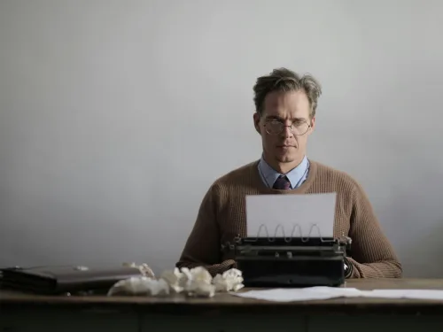 Write novels with our writing fiction course.