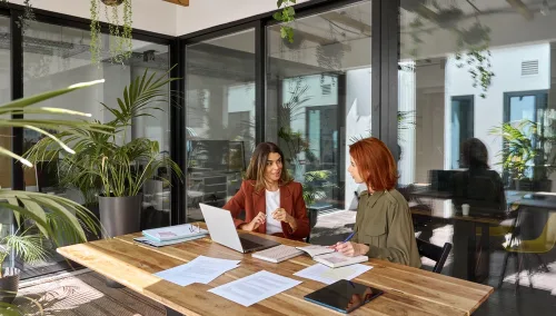 Become a better leader with this Management course online.