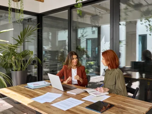 Become a better leader with this Management course online.