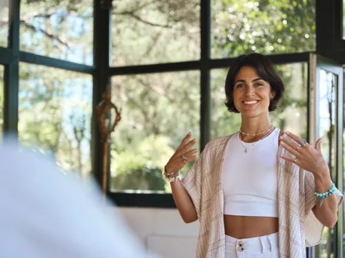 Nature therapy and ecotherapy course online.