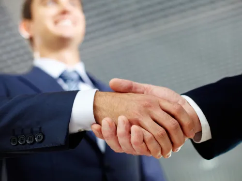 Move up the ladder, learn to manage sales in this Sales management course online.